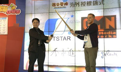 Digital Bros的執行長Mr. Abramo Galante特地來台簽約(照片取自遊戲基地)